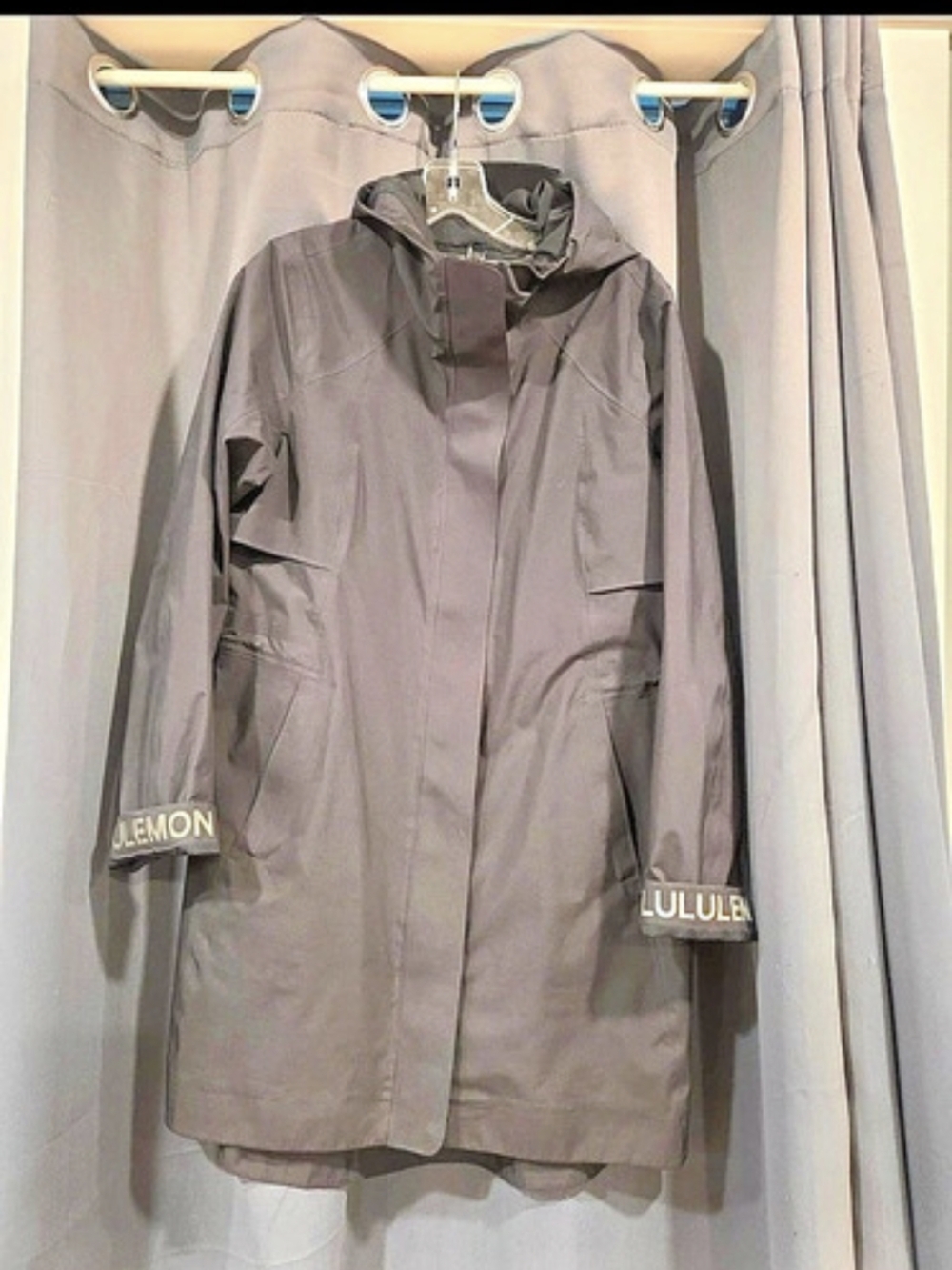 Lululemon Rain Rebel Jacket Black Size 10